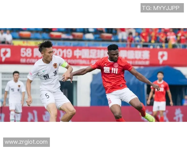 阿苏尔与普埃布拉激战成和双方比分揭晓精彩瞬间回顾